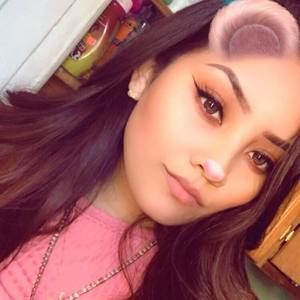 Meet your Posher, Jackeline